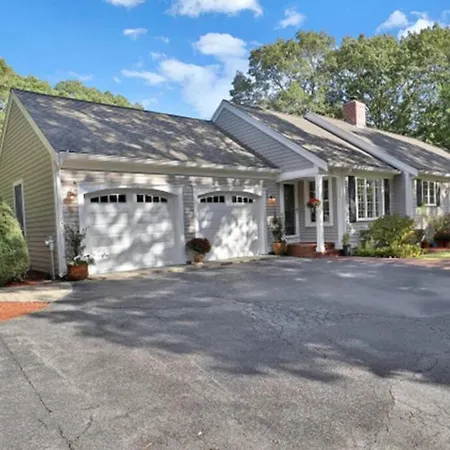 Cape Cod House Villa